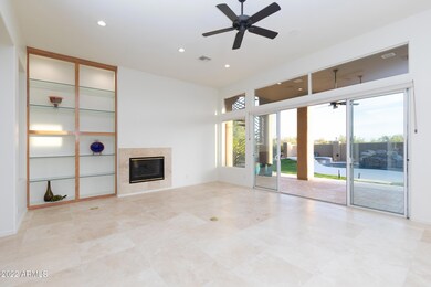 Living Room - gas FP & views