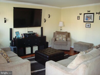 25 Windersal Ln, Parkville, MD 21234 - photo 2