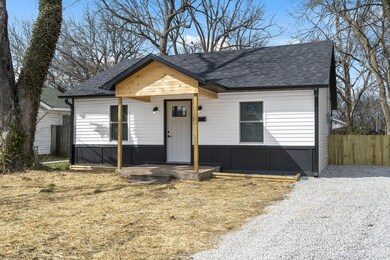 2131 Elm