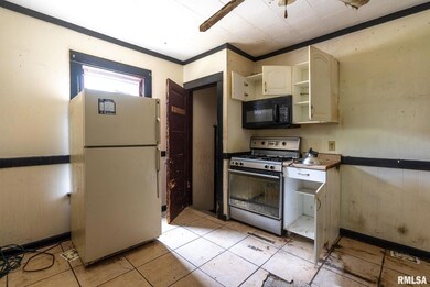 2104 Telegraph Rd, Davenport, IA 52804 - photo 7