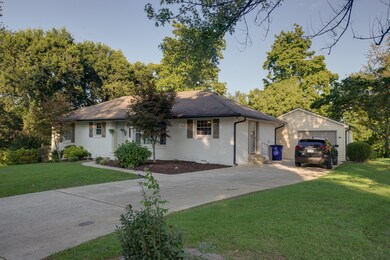 803 Cowan Ave, Shelbyville, TN 37160 - photo 6