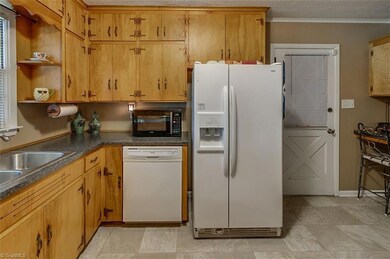 500 Springwood Rd, Asheboro, NC 27205 - photo 7