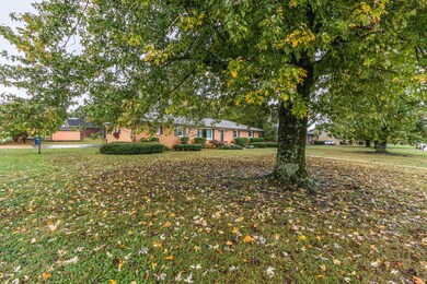 301 Cloverdale Rd, Shelbyville, TN 37160 - photo 3