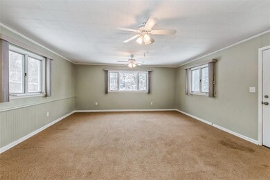 227 Auburn Dr SW, Cedar Rapids, IA 52404 - photo 2