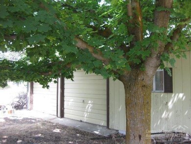 320 Holland Dr, Mount Vernon, OR 97865 - photo 7