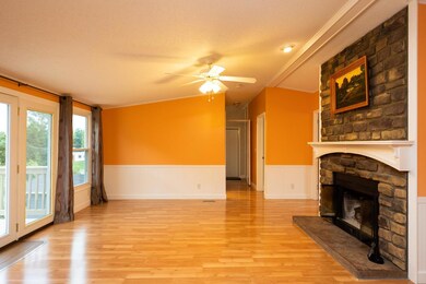 1760 Cobblestone Dr, Harrisonburg, VA 22801 - photo 3