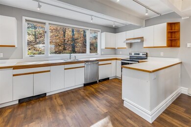 5 Stratton Rd W unit 5, Winhall, VT 05340 - photo 5