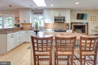 405 Troy Ct SE, Vienna, VA 22180 - photo 6