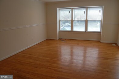 11635 Summer Oak Dr, Germantown, MD 20874 - photo 2