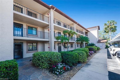 7320 Saint Ives Way unit 4303, Naples, FL 34104 - photo 2