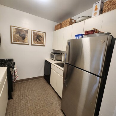 Sutton View Condominiums unit 16C, New York, NY 10022 - photo 6