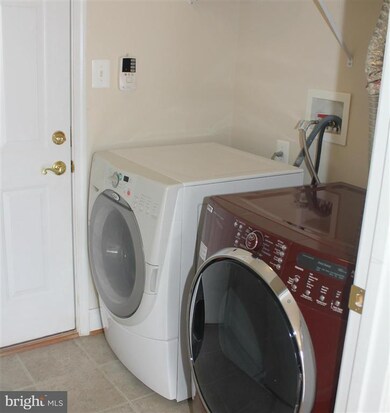 20301 Cider Barrel Dr, Germantown, MD 20876 - photo 4