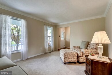 15128 Red Cedar Dr, Burtonsville, MD 20866 - photo 5