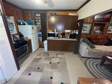 397 N. Thomas Rd.