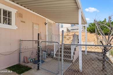 40701 Rancho Vista Blvd unit 43, Palmdale, CA 93551 - photo 3