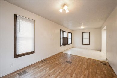 1245 5th Ave SE, Cedar Rapids, IA 52403 - photo 5