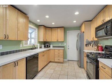 3259 West Place, Hubbard, OR 97032 - photo 5