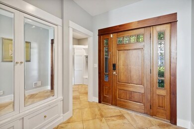 04_631UptonDrive_32_Foyer_LowRes