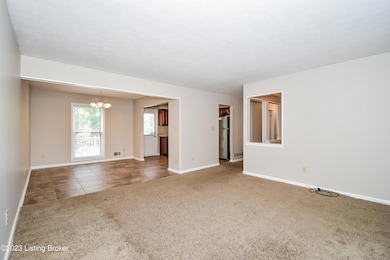 1042 Cristland Rd, Louisville, KY 40214 - photo 7