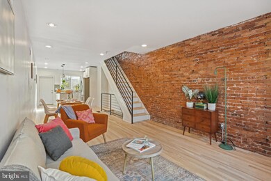 2060 Fernon St, Philadelphia, PA 19145 - photo 2