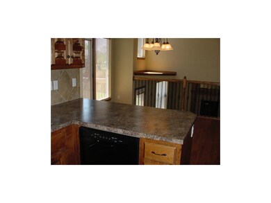 429 Pinnacle Dr, Raymore, MO 64083 - photo 4