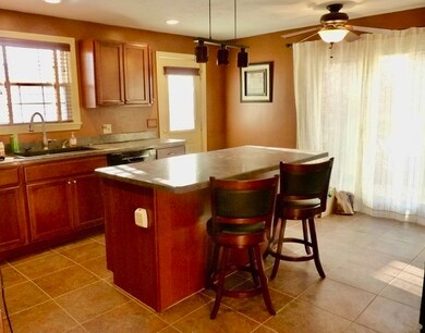 874 Pleasant St, Worcester, MA 01602 - photo 5