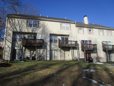 111 Middlesex Rd, MerriMacK, NH 03054 - photo 2