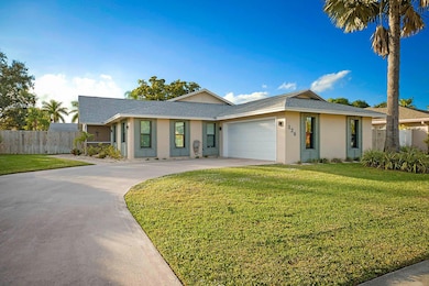 126 Santander Ct, Royal Palm Beach, FL 33411 - photo 2