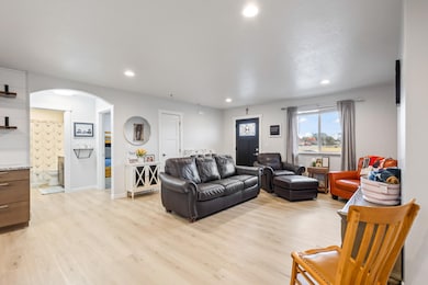 568 Teeny Dr, Metolius, OR 97741 - photo 7