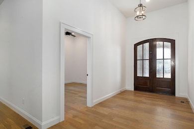 Lot 20 N Silver Charm Ave-1