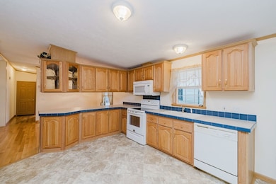 18 Mockingbird Ln, Tiverton, RI 02878 - photo 7