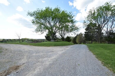 609 Central Pike unit 2, Harrodsburg, KY 40330 - photo 3