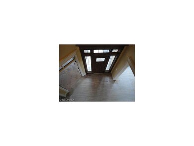 Large and Open 2 Story Foyer