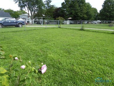 Fenced in back yard!