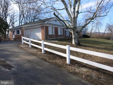 306 Mill St, Boyertown, PA 19512 - photo 3