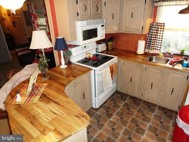 1503 Berkley Ct unit TRLR I, Harwood, MD 20776 - photo 5