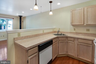 306 W 19th St, Wilmington, DE 19802 - photo 3