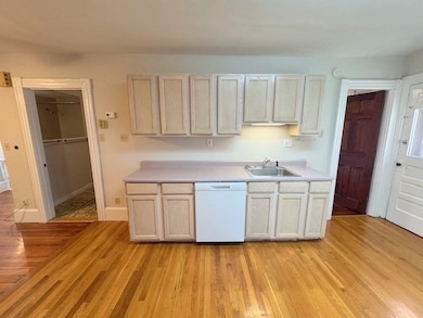 4 Mead St unit 3, Allston, MA 02134 - photo 7