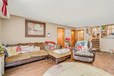 14809 Southpointe Curve, Burnsville, MN 55306 - photo 5