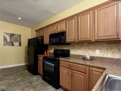 408 Walnut St, Latrobe, PA 15650 - photo 2