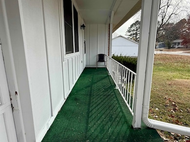 1113 Meadowbrook Dr unit 5, Mountain Home, AR 72653 - photo 5