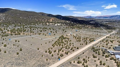 4250 W Pink Cliffs Vista Dr, Hatch, UT 84735 - photo 2