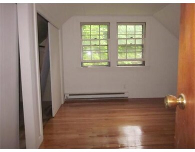 9 Mountain St unit 1, Florence, MA 01062 - photo 5