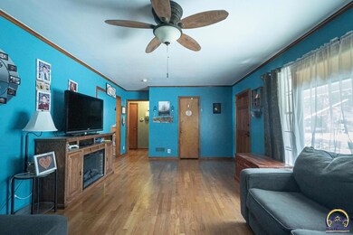 3116 SW Sena Dr, Topeka, KS 66604 - photo 5