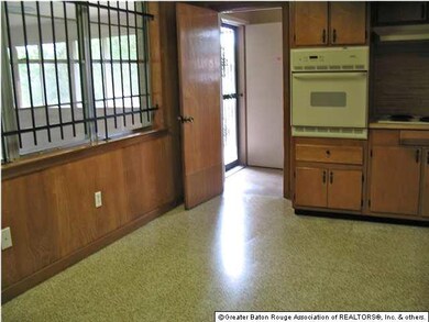 Kitchen to laundry room