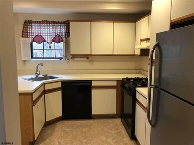 4914 Winterbury Dr unit 4914/ APPROVED PRICE, Mays Landing, NJ 08330 - photo 4