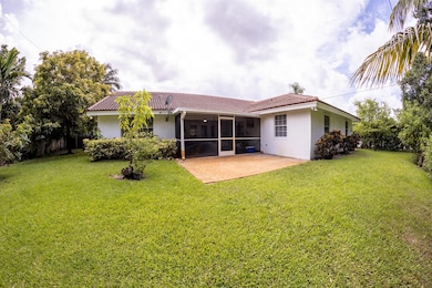 1770 Emilio Ln, West Palm Beach, FL 33406 - photo 4