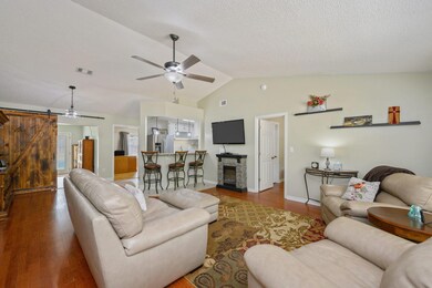 6-web-or-mls-4236 Edge Perry Rd-06