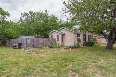 303 Norwood Dr, Hurst, TX 76053 - photo 3