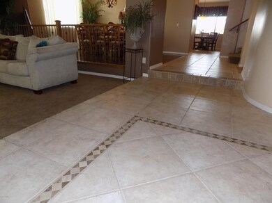 Gogeous Tile